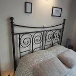 Le Tiny De Laly - Climatisation -wifi - Jardin - Airport Navette Pont-de-Loup