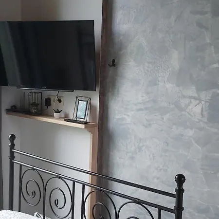 Ferienhaus Le Tiny De Laly - Climatisation -wifi - Jardin - Airport Navette