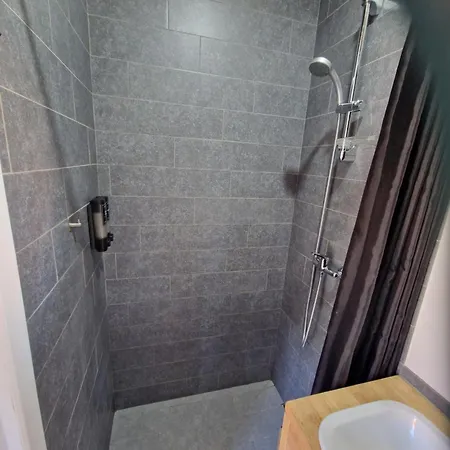 Casa vacanze Le Tiny De Laly - Climatisation -wifi - Jardin - Airport Navette *