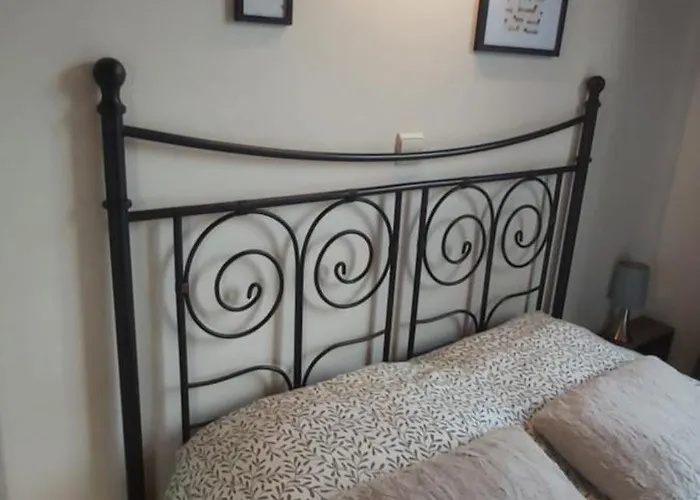 Le Tiny De Laly - Climatisation -wifi - Jardin - Airport Navette Pont-de-Loup